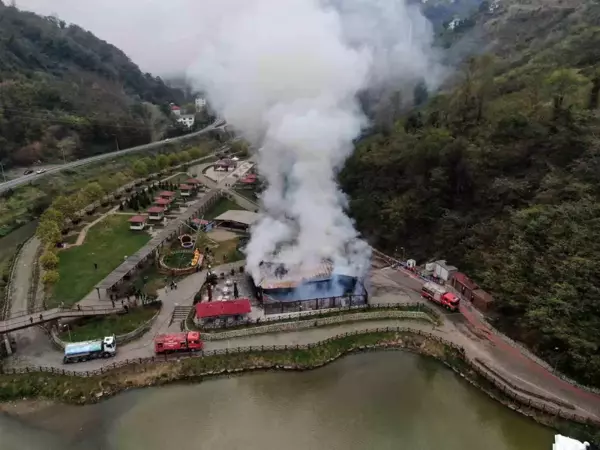 Trabzon'da Sosyal Tesis Yangını