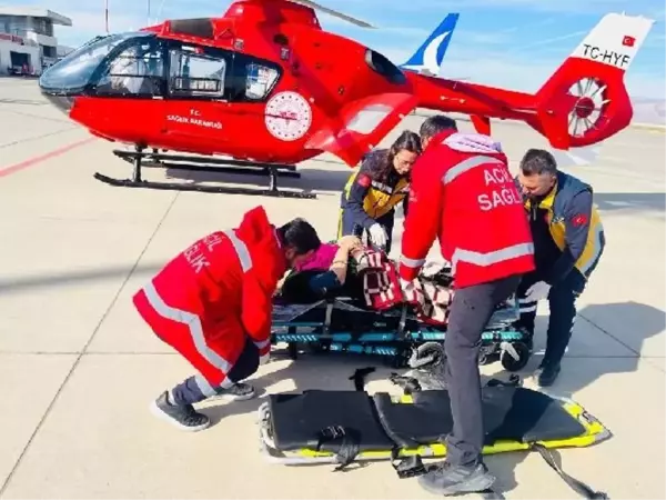 Şırnak'ta Safra Kesesi Rahatsızlığından Dolayı Ambulans Helikopterle Van'a Sevk Edilen Hastanın Tedavisi Başladı