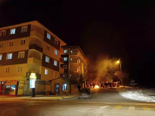 Gümüşhane Valisi, deprem sonrası spor salonlarını hizmete sundu