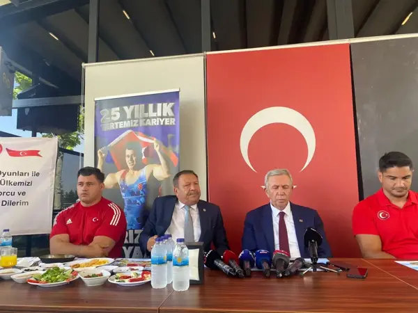 Mansur Yavaş, ASKİ Spor Kulübü sporcularıyla buluştu