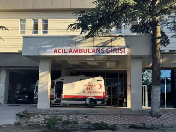 Afyonkarahisar'da yolcu otobüsü ile kamyon çarpıştı: 1 ölü, 38 yaralı