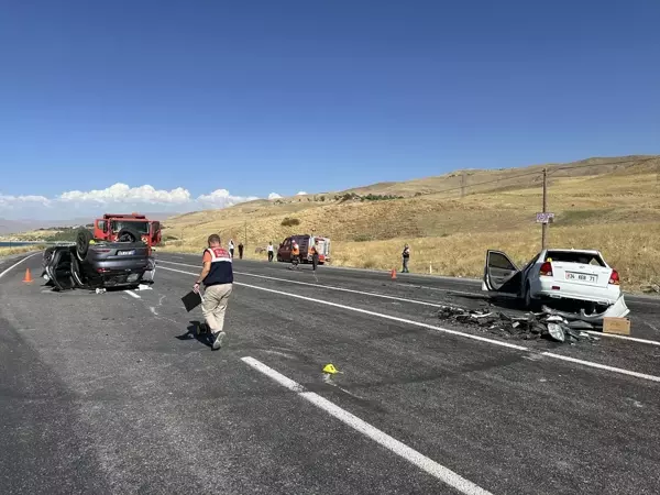 Van'da feci kaza: 2 ölü, 4 yaralı