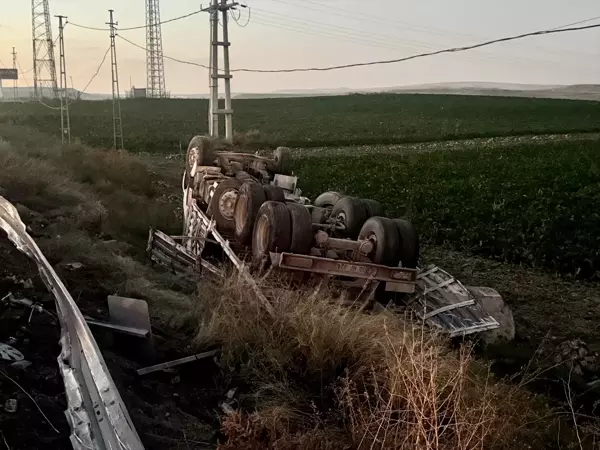 Kayseri'de Trafik Kazasında Bir Öğretmen Hayatını Kaybetti, 5 Yaralı