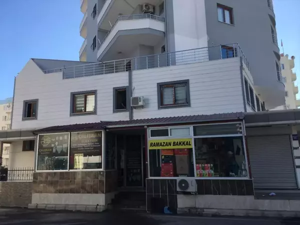 Evde tüfekle eşini öldürüp, otomobilde intihar etti
