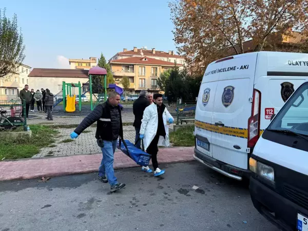 Sakarya'da 24 yaşındaki genç çocuk parkında başından vurulmuş halde ölü bulundu