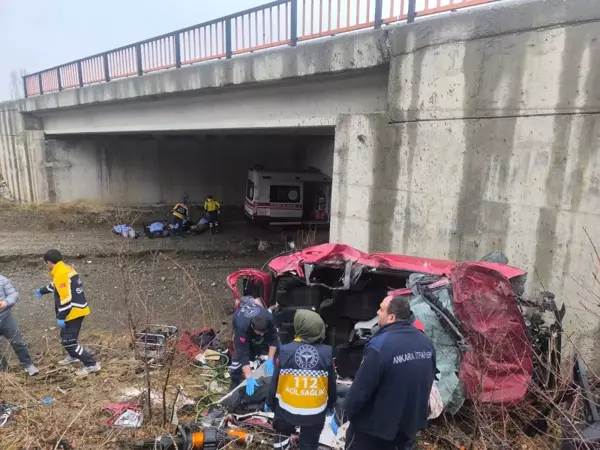 Ankara'da otomobil şarampole uçtu: Aynı aileden 5 kişi hayatını kaybetti