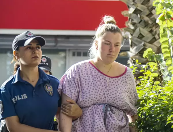 Antalya Havalimanı'nda Yeni Doğan Bebek Terk Edildi, Anne Tutuklandı