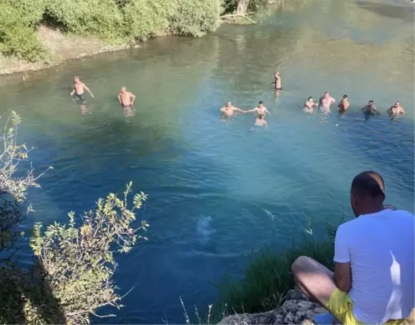 Tunceli'de Pülümür Çayı'nda Boğulan Genç Adamın Cesedi Bulundu