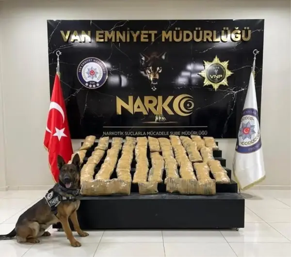 Son dakika haberleri: Thor'un katıldığı operasyonda 114 kilo 900 gram eroin ele geçirildi