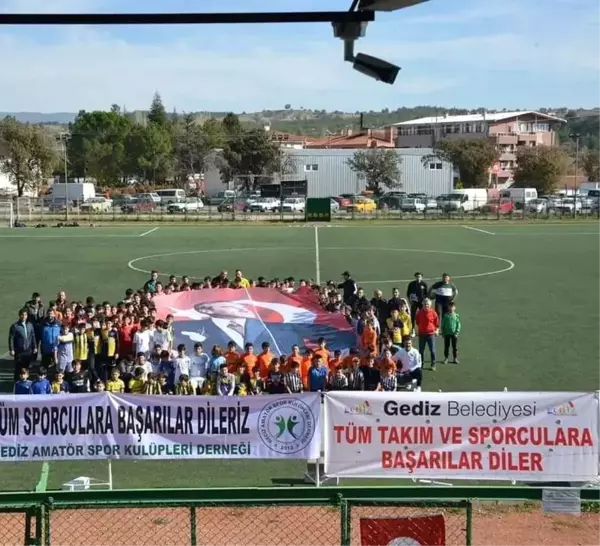 Gediz'de genç yetenekler futbol turnuvası sona erdi