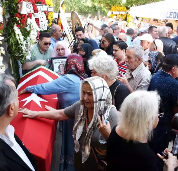 Eski Bakan Işılay Saygın son yolculuğuna uğurlandı