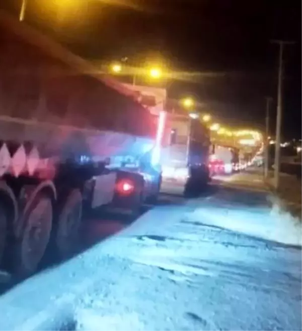 Mardin'de Tır Arızası Nedeniyle Trafik Durdu