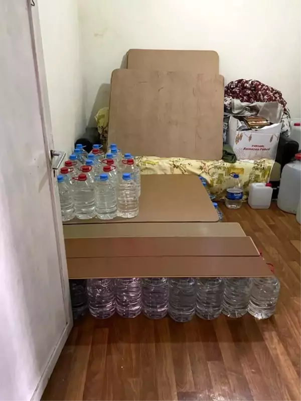 Adana'da bin 265 litre sahte içki ele geçirildi