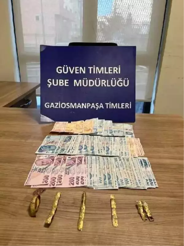 GAZİOSMANPAŞA'DA KUYUMCULARI SAHTE ALTINLA DOLANDIRAN ŞÜPHELİ KAMERADA