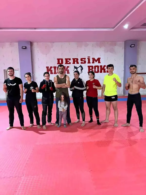 Dersim kick boks sporcuları, Dünya Kupası'nda Türkiye'yi temsil edecek