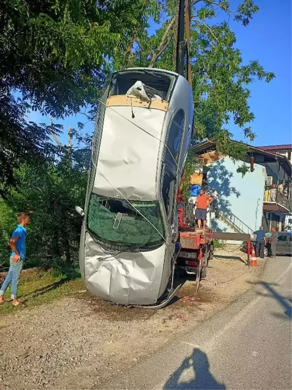 Son dakika haberleri | PARK HALİNDEKİ OTOMOBİLE ÇARPIP ÇAYA DÜŞEN OTOMOBİLİN SÜRÜCÜSÜ ÖLDÜ