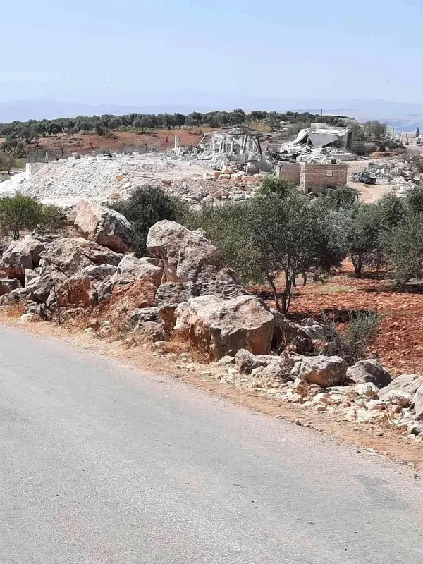 İdlib'e düzenlenen hava saldırısında 5 sivil öldü