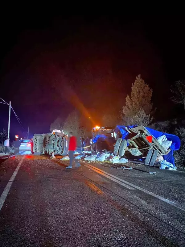 Kastamonu'da afif ticari araç ile traktör çarpıştı: 1 yaralı