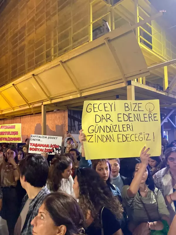 Kadın cinayetlerine karşı İstanbul'da protesto