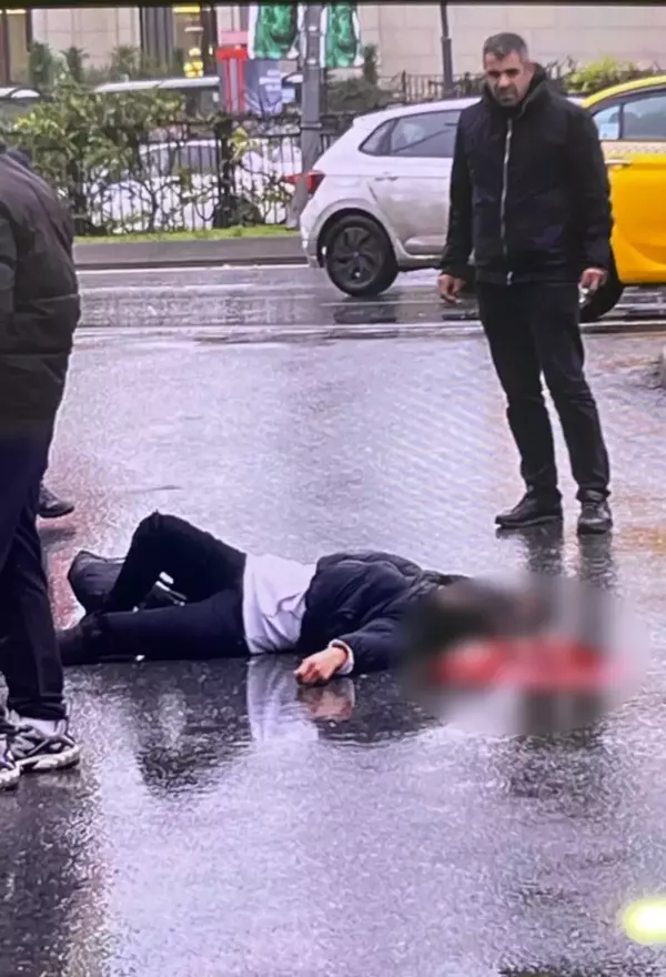 İETT Otobüsü Kadın Yaya ile Çarpıştı: 1 Ölü