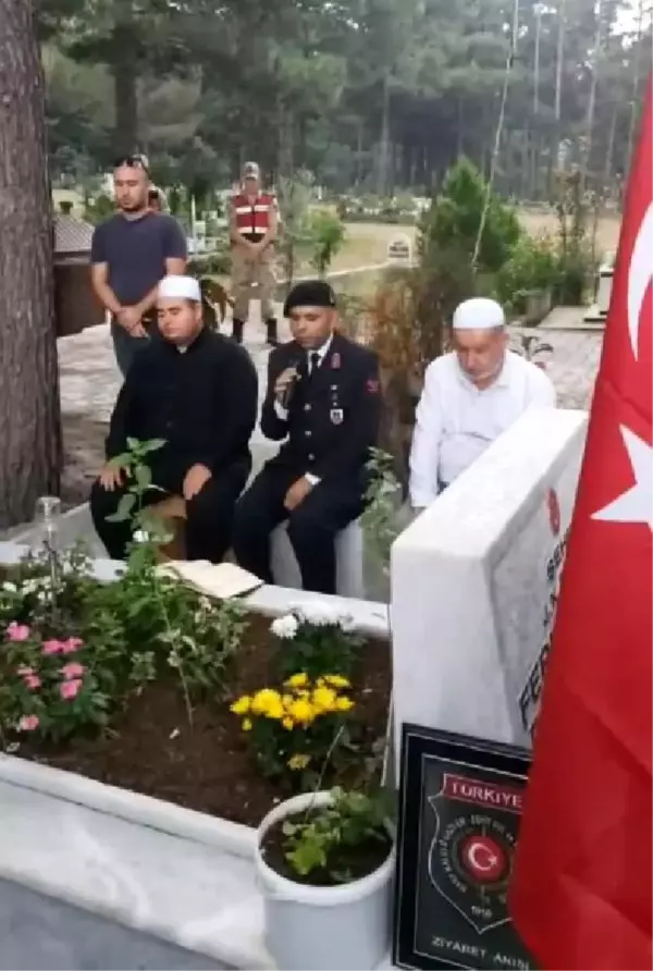 Son dakika haber | ŞEHİT BAŞÇAVUŞ FERHAT GEDİK, MEZARI BAŞINDA ANILDI