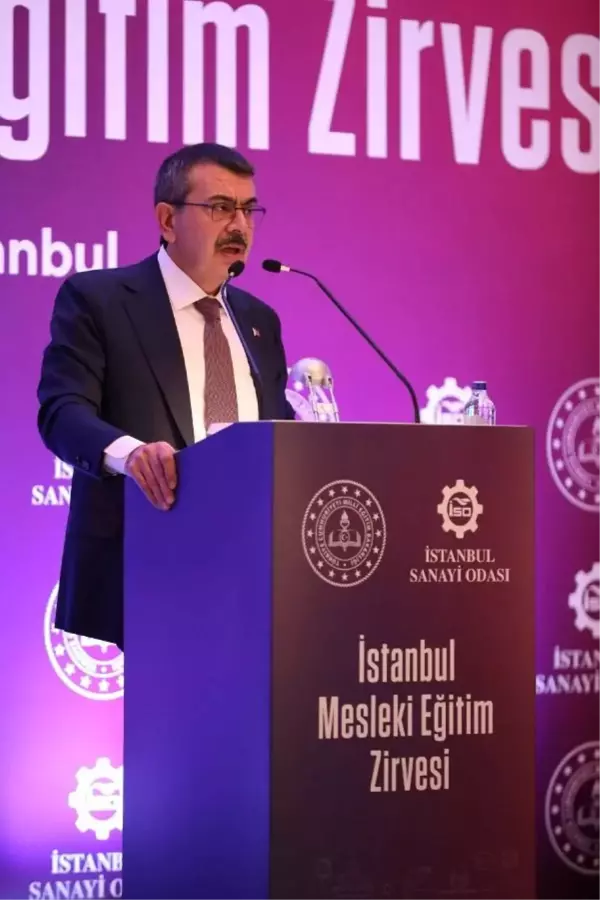 Milli Eğitim Bakanı Yusuf Tekin, Mesleki Eğitim Zirvesi'nde konuştu