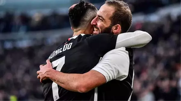 Karantinadan kaçıp ülkesine dönmek isteyen Higuain, havalimanında yakalandı