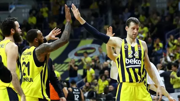 Son Dakika: Fenerbahçe Beko'nun bazı oyuncularında koronavirüs belirtileri tespit edildi