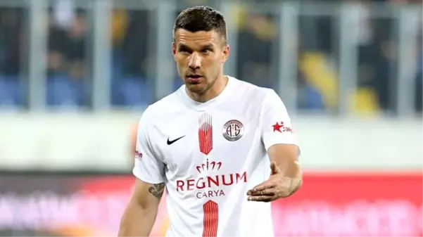 Arjantin ekibi Boca Juniors, Antalyasporlu Lukas Podolski'yi kadrosuna katmak istiyor