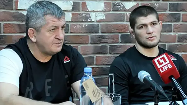 Khabib Nurmagomedov, koronavirüse yakalanan babasının durumunun kritik olduğunu söyledi