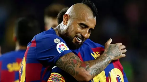 Juventus ve Inter'in istediği Arturo Vidal, Barcelona'dan ayrılmak istemiyor