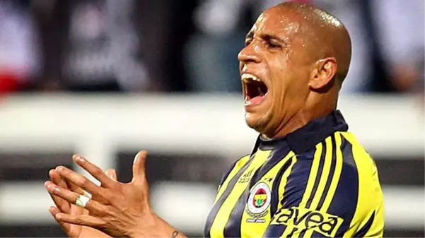 Fenerbahçe'nin teknik direktörlük için Roberto Carlos'la görüştüğü iddia edildi