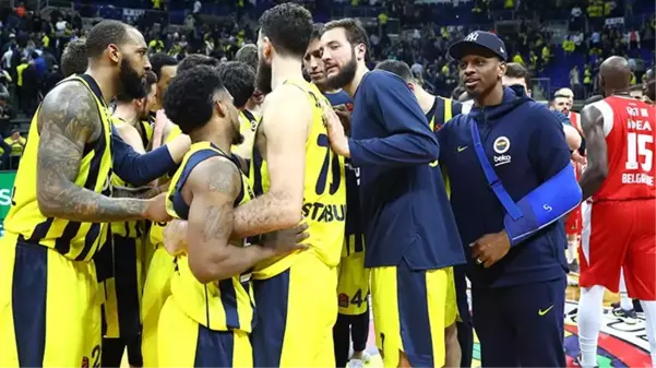 Fenerbahçe Beko'da oyuncular, maaşlarını alamadıkları gerekçesiyle kulübü Euroleague'e şikayet etti