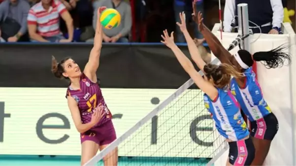 Vakıfbank, eski voleybolcusu Neslihan Demir'i genel menajerlik görevine getirdi