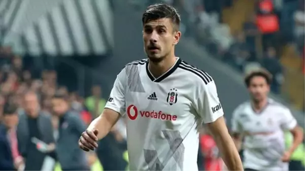 Beşiktaş, milli futbolcu Dorukhan Toköz ile yola devam etme kararı aldı