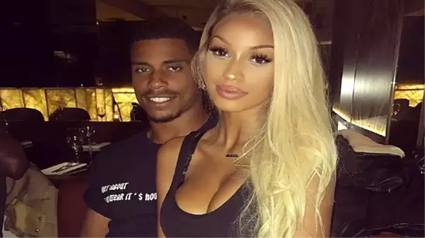 Galatasaraylı Lemina'ya sevgilisi Fanny Neguesha, futbol topuyla meydan okudu