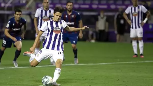 Enes Ünal, 90+7'de kaçırdığı penaltıyla Valladolid'i galibiyetten etti