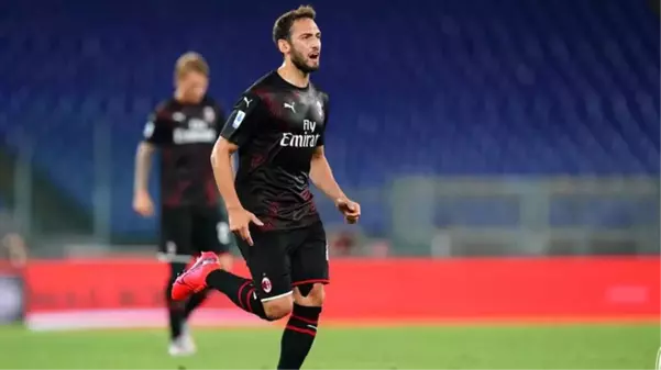 Hakan Çalhanoğlu'nun Lazio maçındaki performansı, İtalya'da büyük övgü aldı