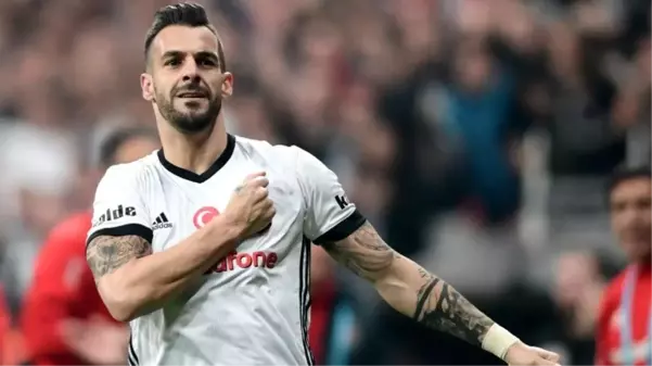 La Liga'nın yeni ekiplerinden Cadiz, eski Beşiktaşlı Alvaro Negredo'yu transfer etti