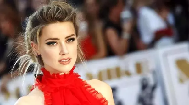 Ünlü oyuncu Amber Heard, Boğaz turuna çıktı! Paylaşımlarıyla hem büyüledi hem de büyülendi