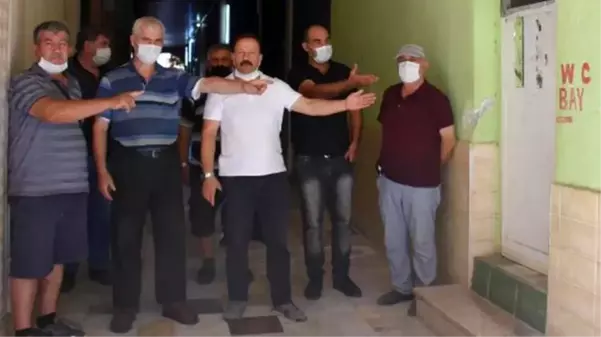 İzmir'de 1,5 aydır kapalı olan cami tuvaleti cemaati isyan ettirdi