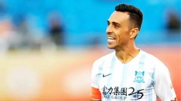 Fenerbahçe'nin gündemindeki Eran Zahavi, Guangzhou ile olan sözleşmesini feshetti