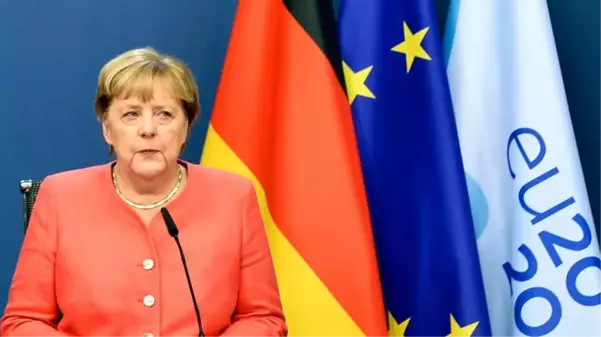 Merkel: AB ile Türkiye aralık ayında vize serbestisi konusunu görüşecek