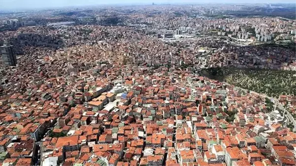 İstanbul olası bir büyük deprem için alarm veriyor: Deprem toplanma alanlarında AVM'ler, gökdelenler yükseliyor