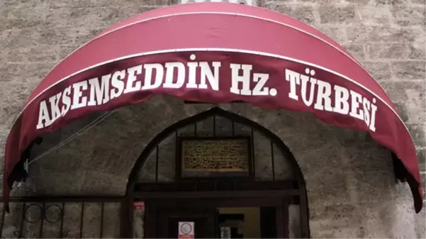 Bolu'da Akşemseddin Hazretleri Türbesi'ne Fransız tarzı tente takılması tepkilere neden oldu