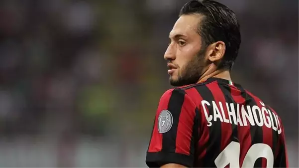 İtalyan devi Milan, Hakan Çalhanoğlu'nu takımda tutmak istiyor