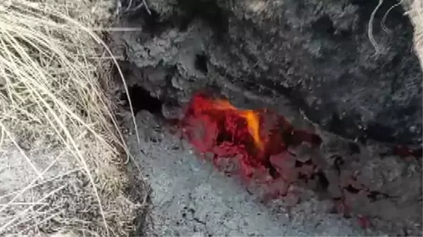 Karapınar'da toprağın altındaki metan gaz kaynaklı ateş paniğe neden oldu