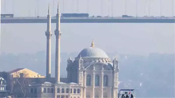 Hava kirliliği İstanbul'daki tarihi yapıları yok ediyor