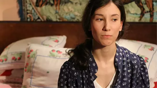 Sibel Kekilli 13 yaşındaki halini paylaştı, fotoğraftan çok altına düştüğü not dikkat çekti