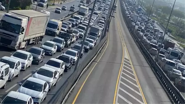 Tam kapanmanın ilk gününde trafik aldı başını gitti! Vatandaşlar da şaşkın